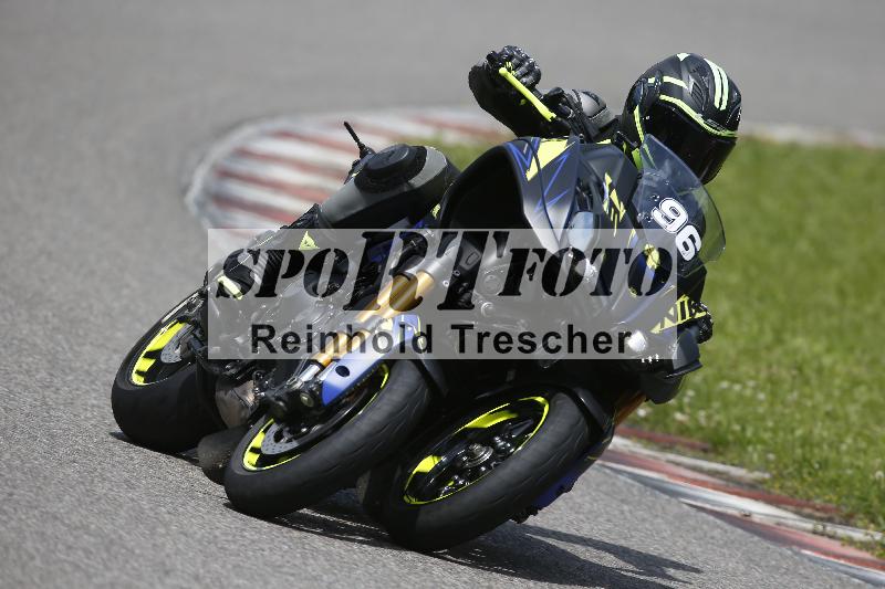 /Archiv-2024/29 12.06.2024 MOTO.CH Track Day ADR/Gruppe blau/96